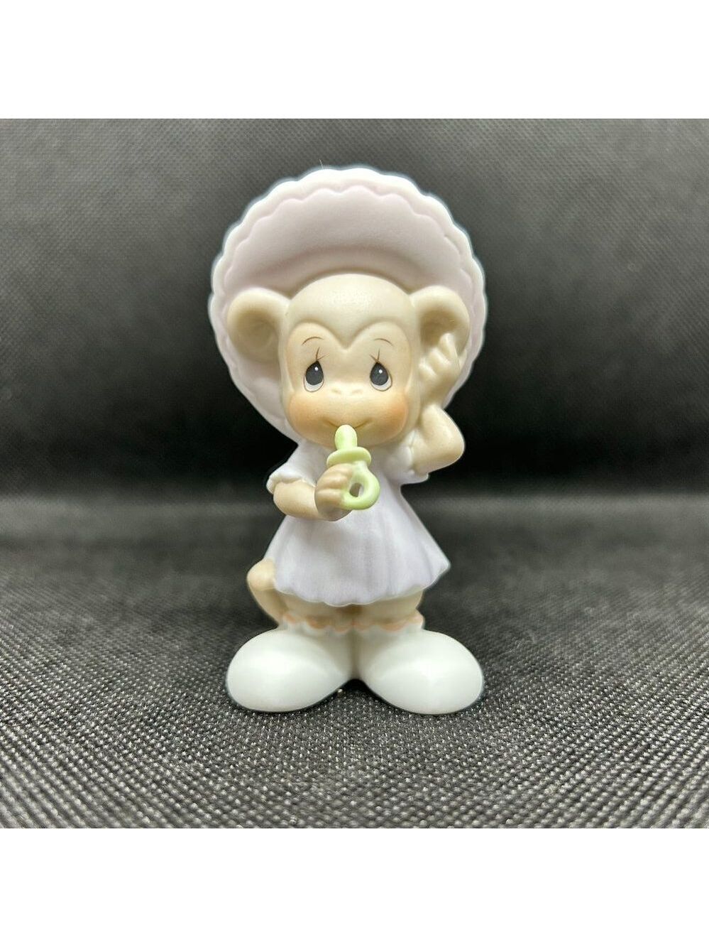 Precious Moments "Love Pacifies" 1991 Members Only figurine